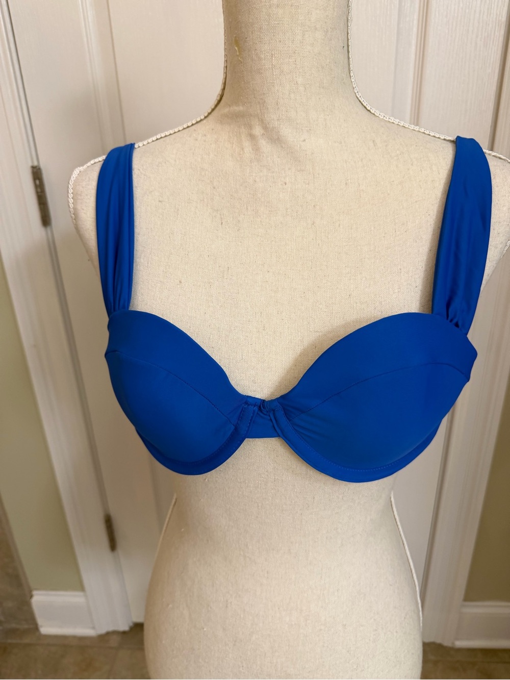 Gianni Bini Bright Cobalt Blue Underwire Bikini Top